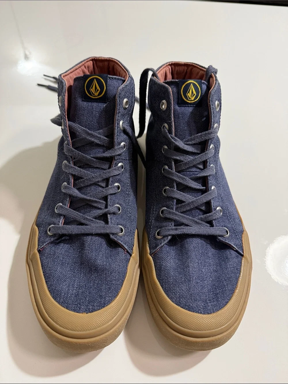 Volcom Men's High-Top Denim Sneakers in Navy and Gum Sz10